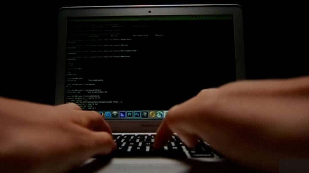 Click to play video: 'CRA ordered to pay $8.7M after security gaps on website cost Canadians'