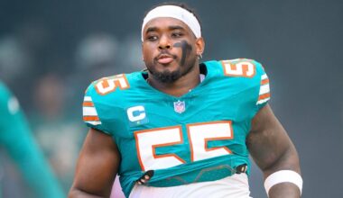 Dolphins, center Brewer reach 3-year, $52.5 million extension