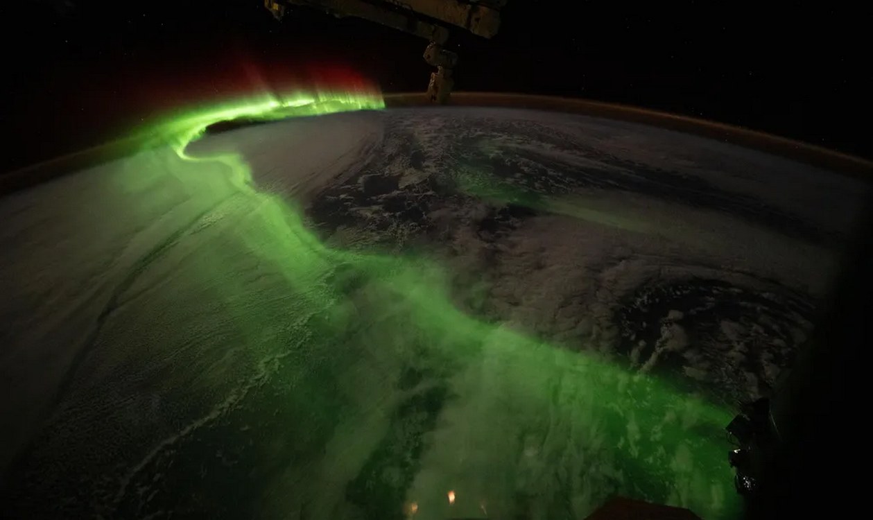 Stunning Video of the Southern Lights Dancing Across the Earth Captured by a NASA Astronaut–WATCH