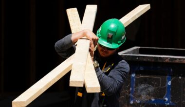 Canada adds 87,800 jobs in May, far exceeding estimates