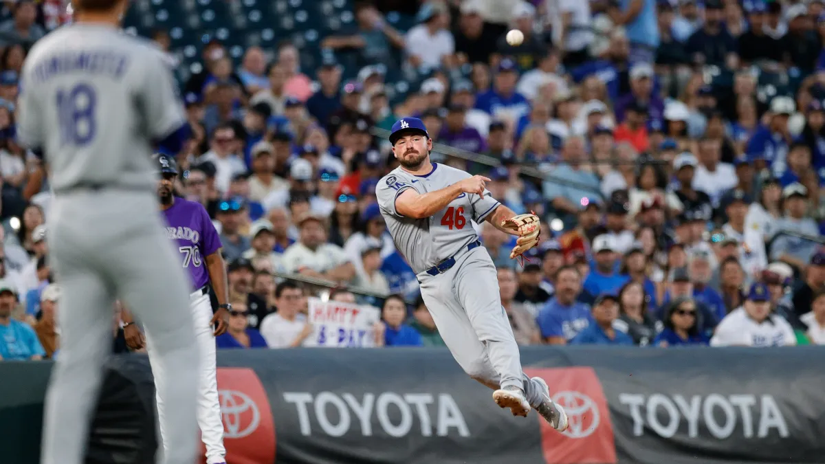 Mariners trade for versatile infielder who will be joining his 7th MLB team after Giants, Dodgers, Blue Jays, Phillies, Tigers, Diamondbacks image