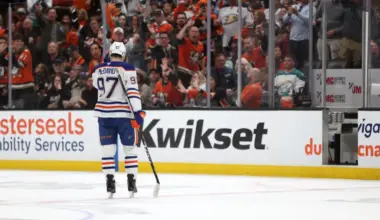 Oilers' Connor McDavid rumors are eerily quiet image