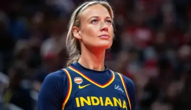 Sophie Cunningham's 'business mode' look aged perfectly after Fever win image