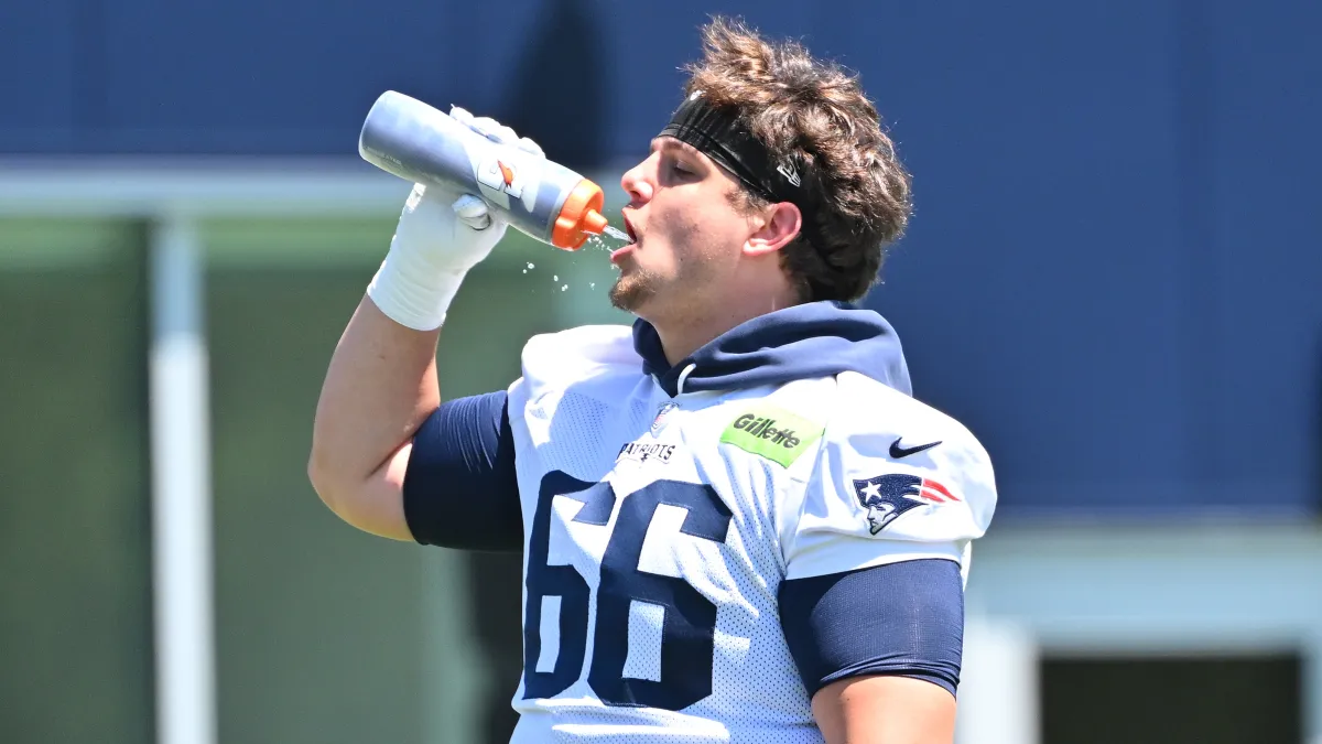 Patriots Will Campbell 'Under Most Pressure' In NFL After 'Rough' Rookie Year image
