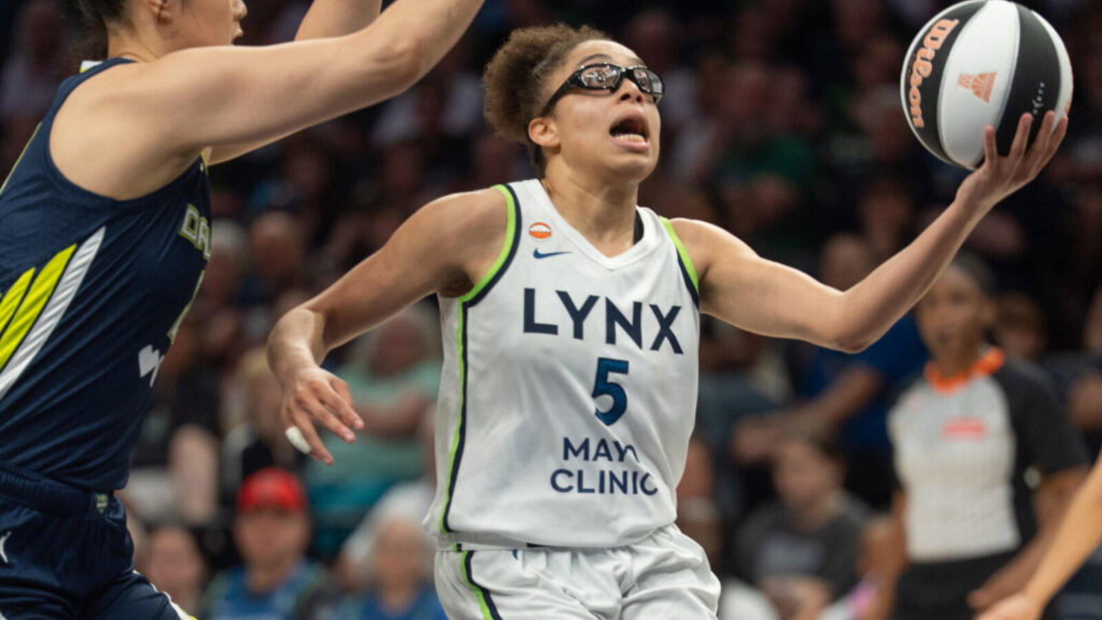 Updated Top 10 WNBA Rookie Leading Scorers in 2026