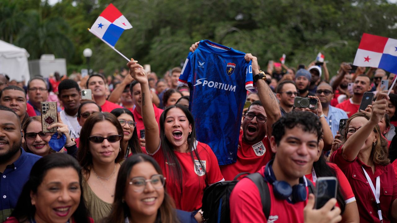 Ghana, Panama fans gather in Toronto for World Cup match as storm looms