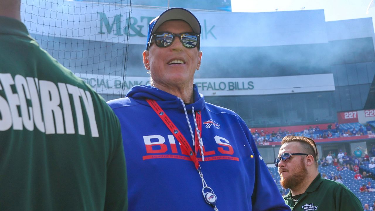 Former Bills quarterback Jim Kelly says he was hospitalized after stroke