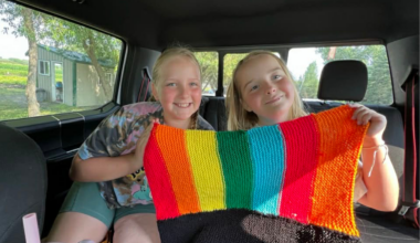 Winnipeg woman turns knitting hobby Into support for shelter animals
