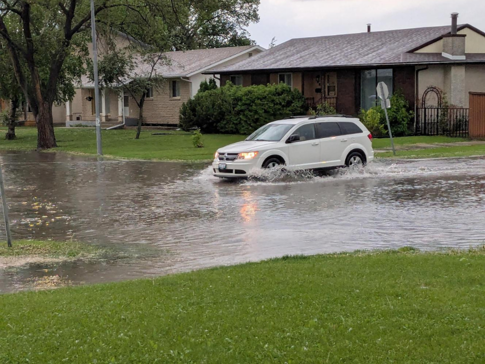 Flooded streets, underpasses create hazardous driving conditions in Winnipeg