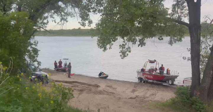 Crews search for missing jet ski rider who went over Saskatoon weir - Saskatoon