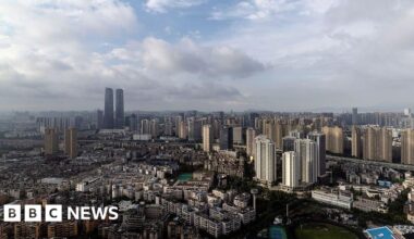 China arrests US scholar suspected of spying - BBC