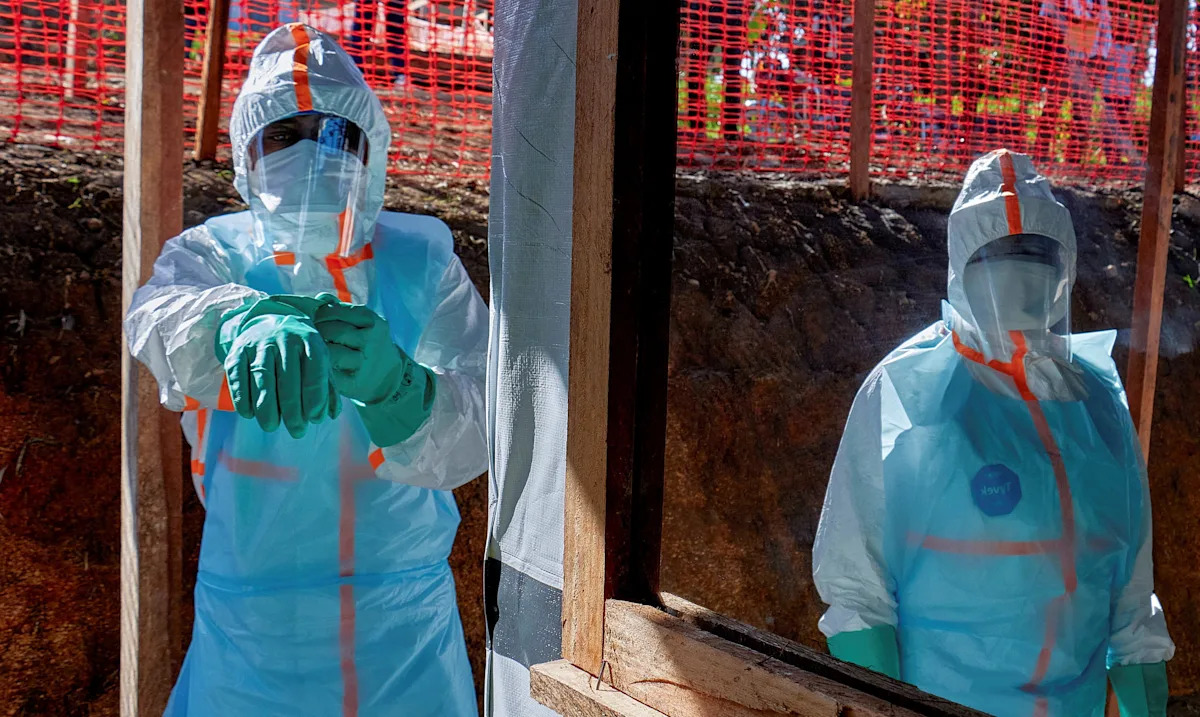 Ebola outbreak live updates: WHO says significant drop in suspected cases