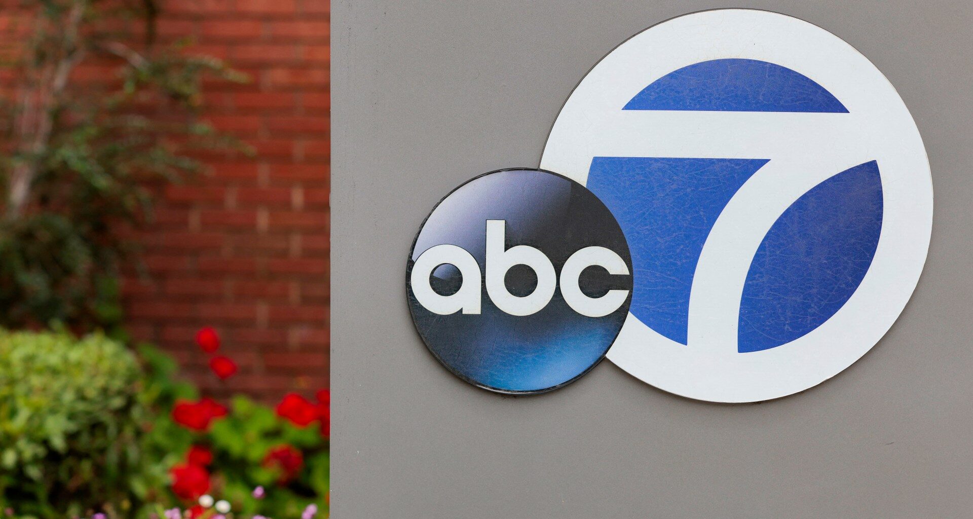 ABC ‘fighting back’, urging US public to defend stations amid FCC scrutiny | Media News