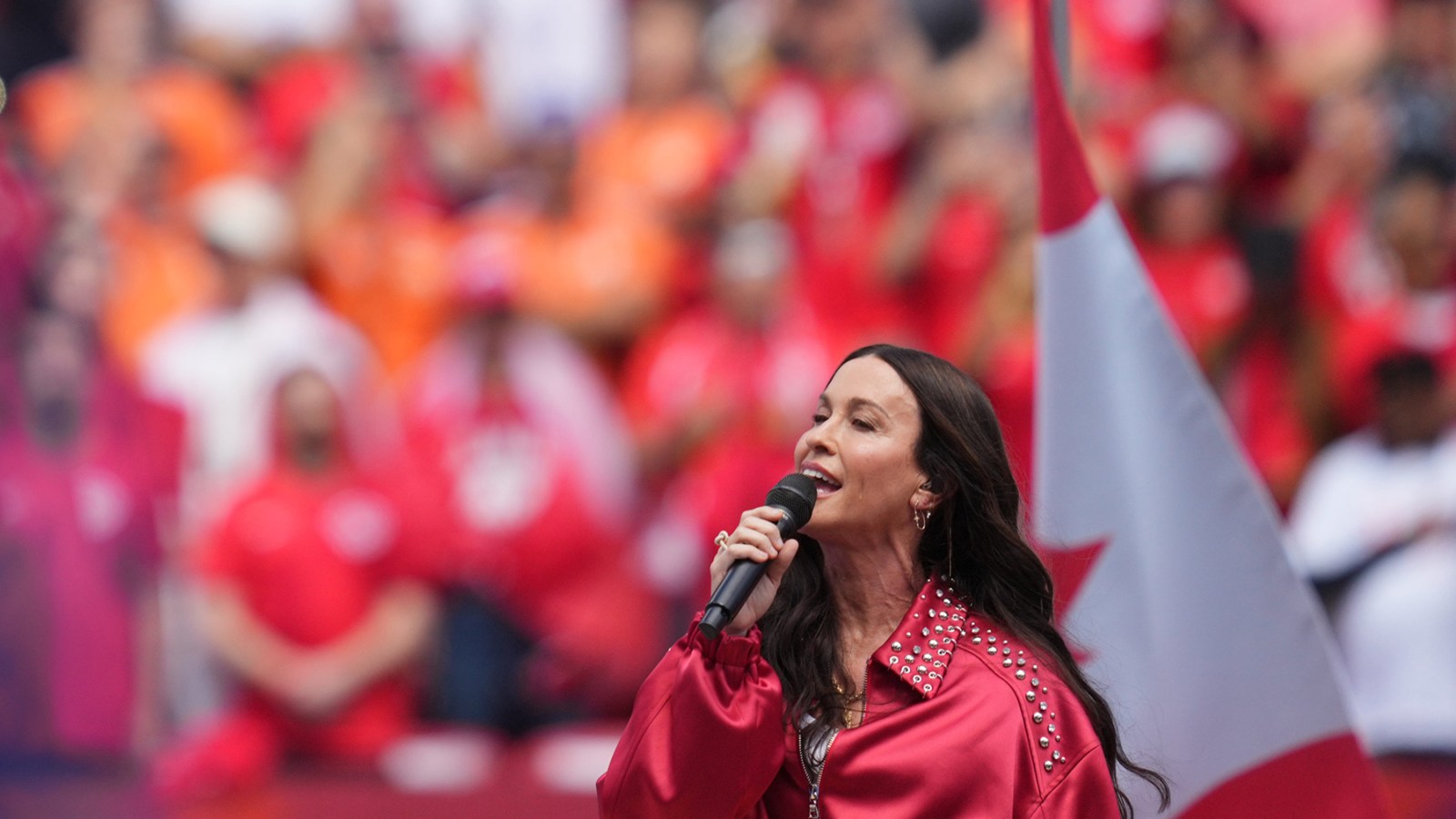 Alanis Morissette and Michael Bublé Welcome World Cup to Canada