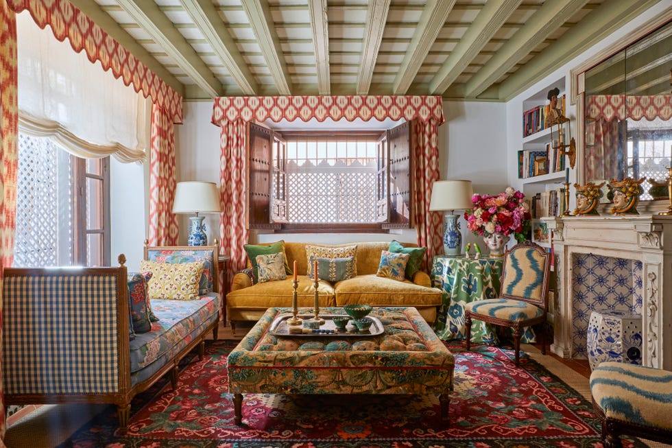 amaro sanchez de moya seville apartment living room