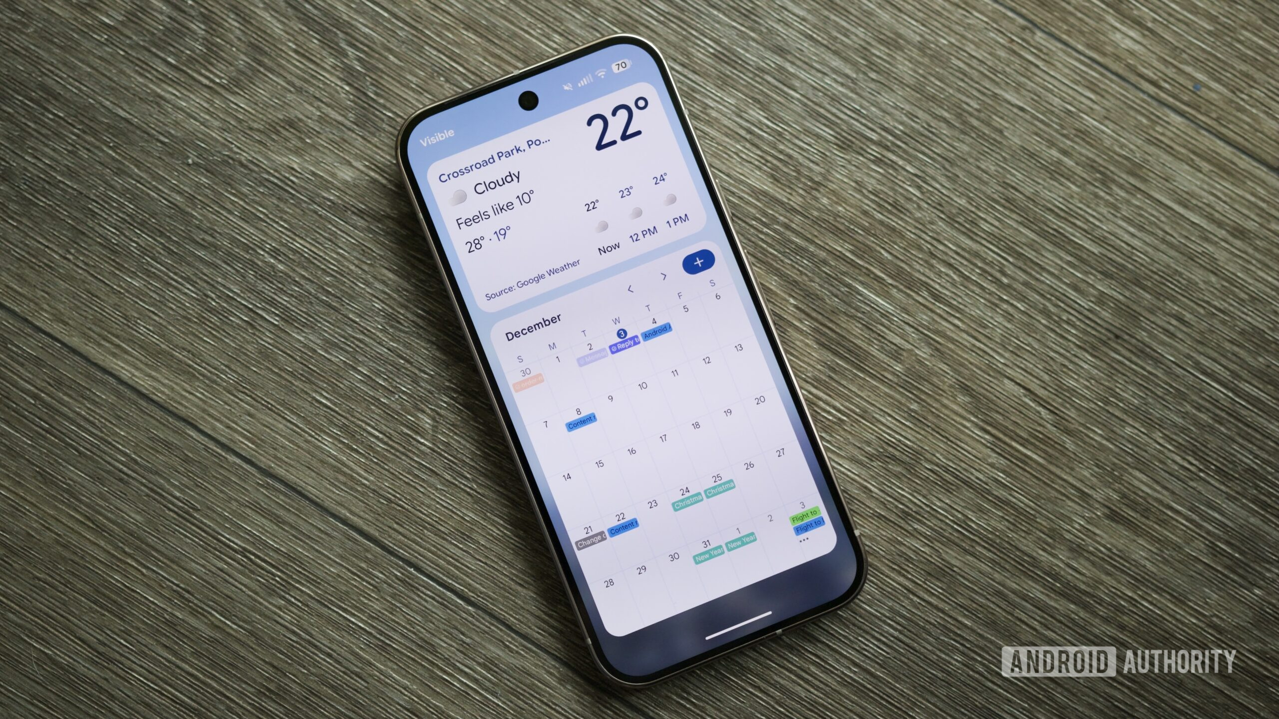 Lock screen widgets on a Pixel phone running Android 16 QPR2.