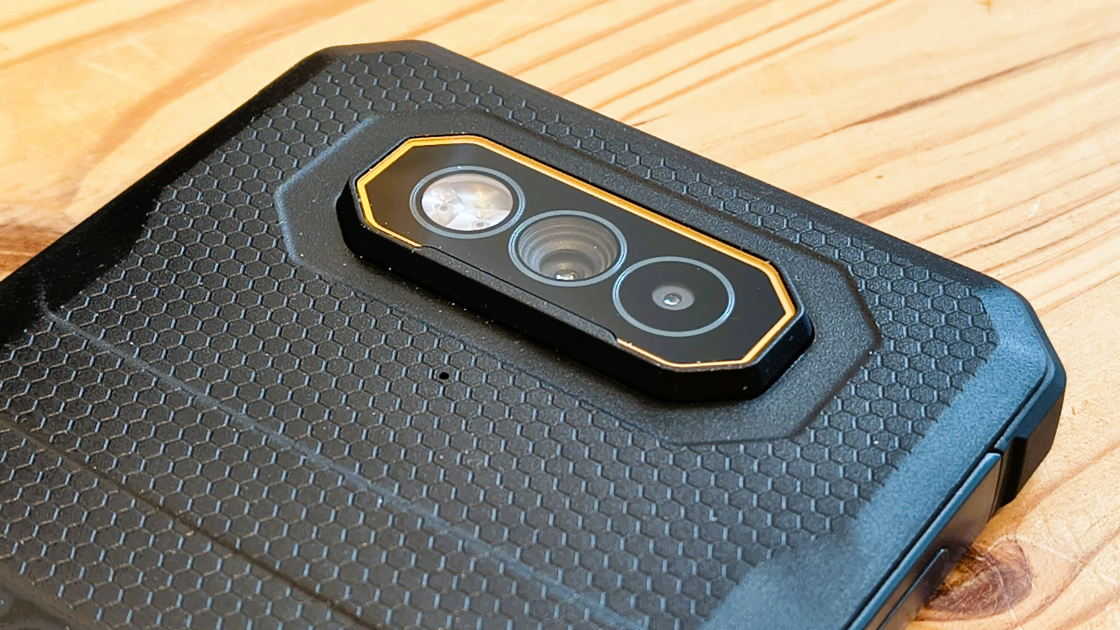 JCB Toughphone E10