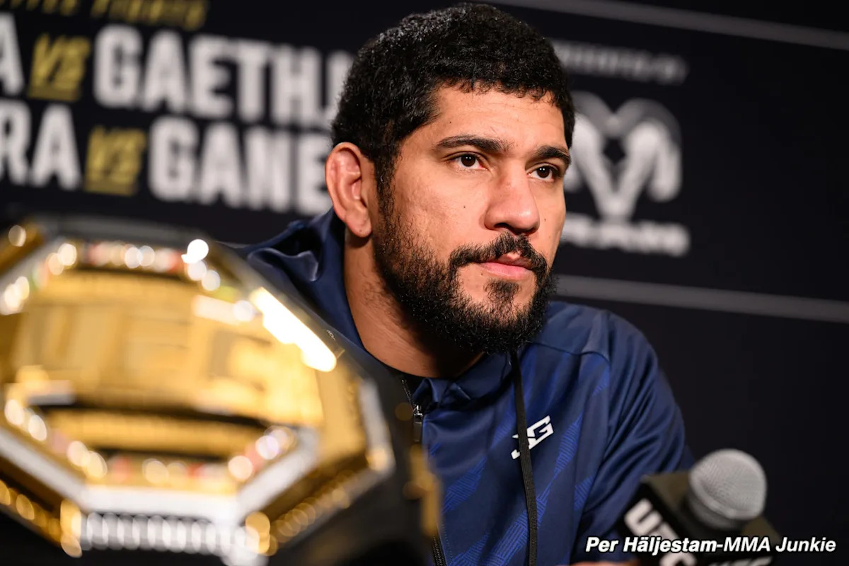 One win until UFC GOAT status? Alex Pereira letting others determine