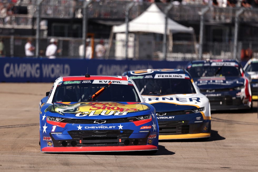 nascar o'reilly auto parts series united rentals driven to serve 250
