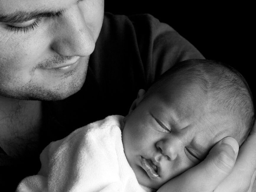 Father's weight before conception can affect baby's birth weight, research shows
