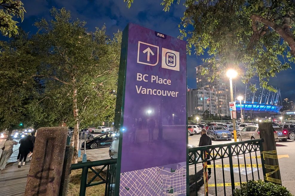 bc place vancouver fifa world cup sign f
