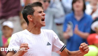 Rafael Jodar celebrates winning at the 2026 French Open