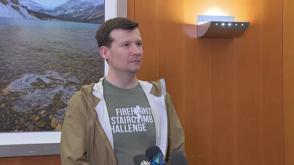 Calgary Mayor Jeromy Farkas urged residents to keep an eye on weather forecasts and alerts because conditions can change quickly.