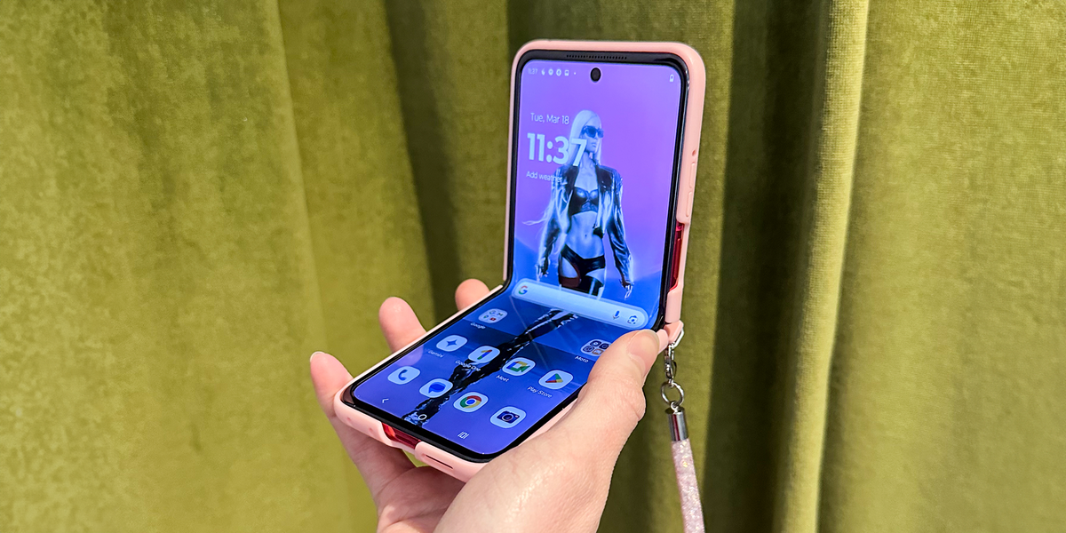 The 7 Best Budget Android Smartphones, According to Best Products