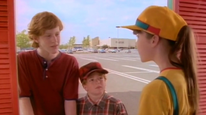 Big Pete and Little Pete talk to Ellen at her job