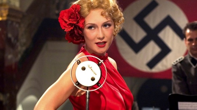 Rachel undercover singing for the Nazi regime in 