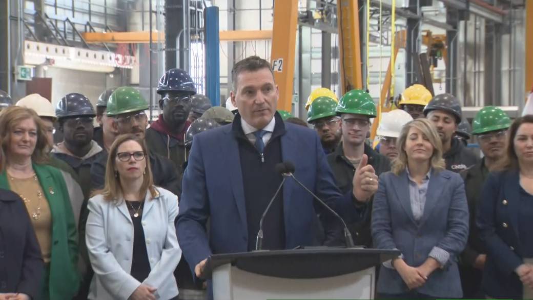 Click to play video: 'Business Matters: Solomon says federal AI strategy will address jobs impact'