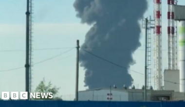 Scores of Ukrainian drones target St Petersburg in attack Russia calls 'unprecedented' - BBC