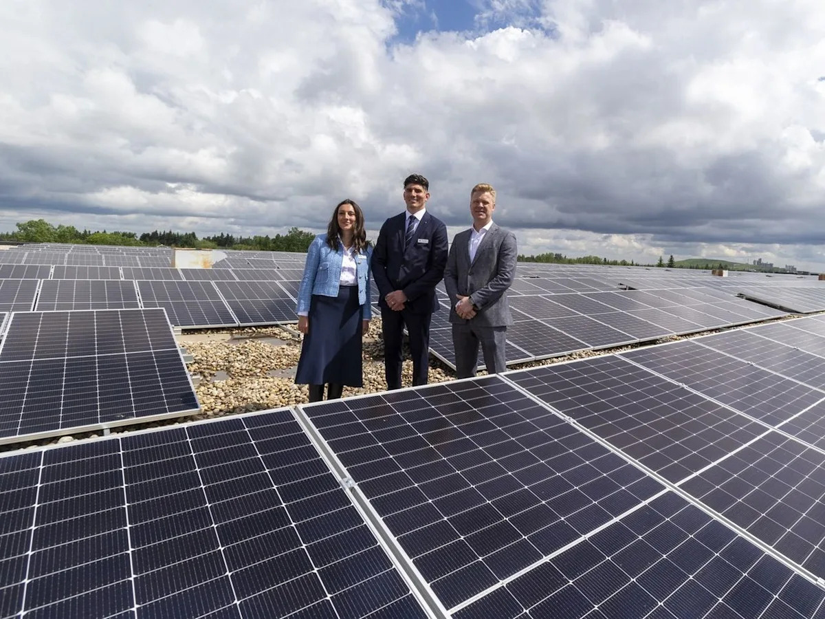 Leading windowmaker lets the sun in: Unveils massive rooftop solar field at Edmonton facility