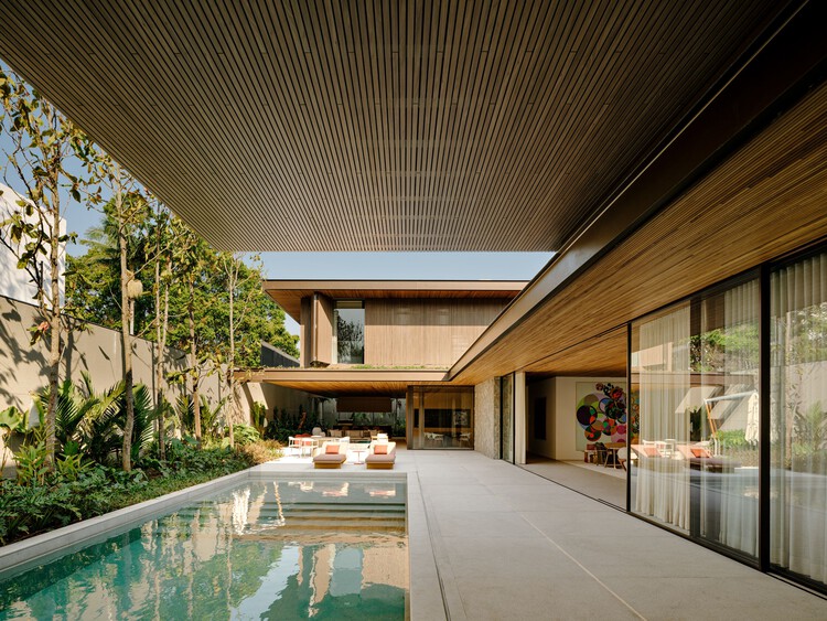 Lego House / Fernanda Marques Arquitetos Associados - Image 1 of 51