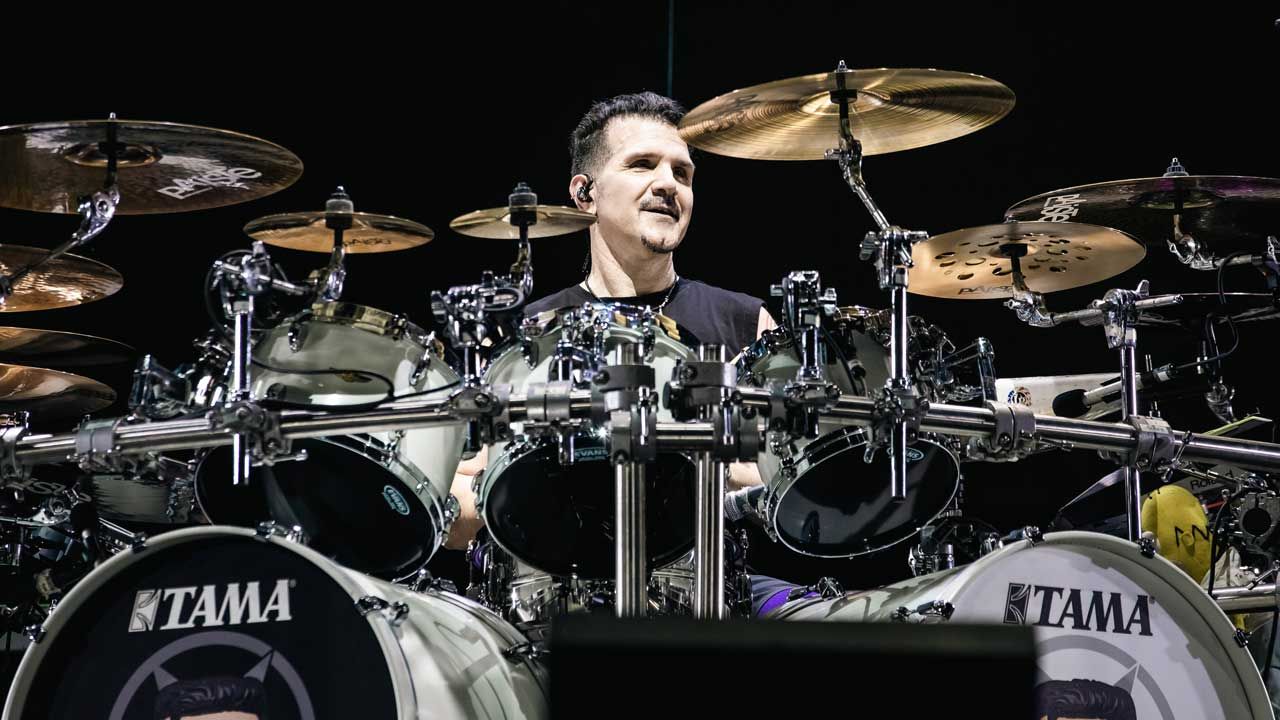 Charlie Benante. onstage