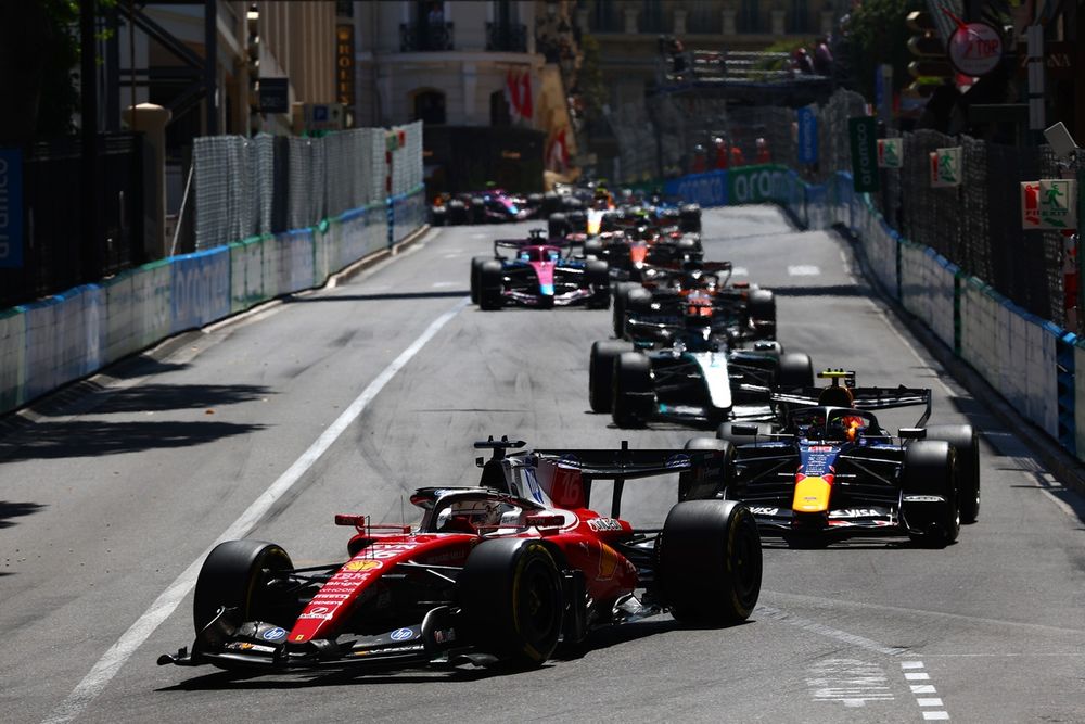 Charles Leclerc, Ferrari, Isack Hadjar, Red Bull Racing