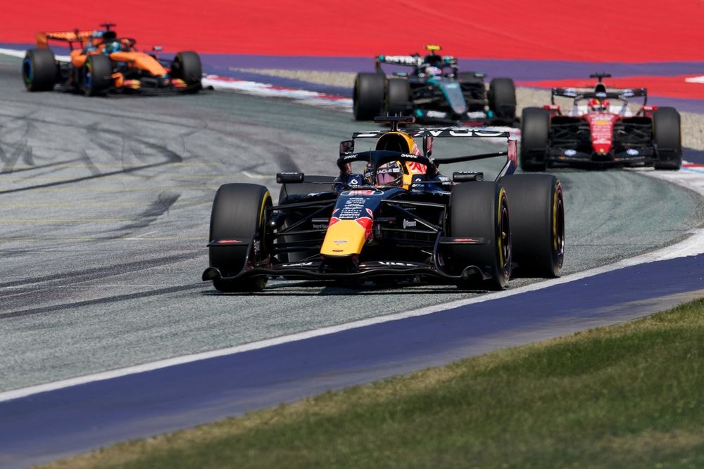 Charles Leclerc, Ferrari, Max Verstappen, Red Bull Racing