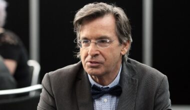 'Lizzie McGuire' star Robert Carradine checked into a psychiatric hospital shortly before his tragic death