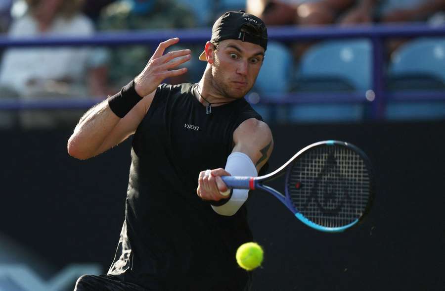 Draper was injured in his knee and left hitting arm, but has recovered
