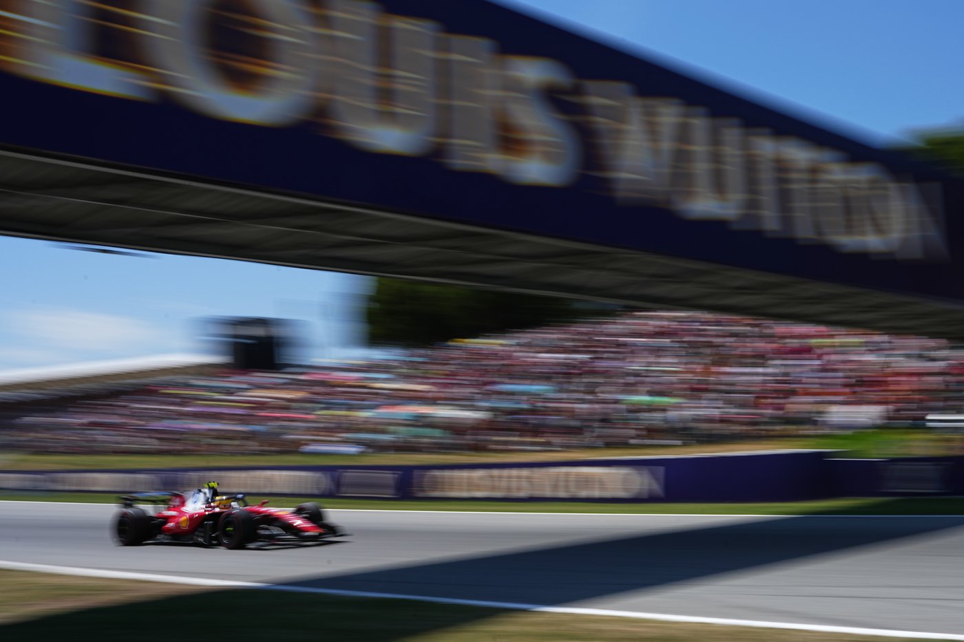Hamilton celebrates 1st victory with Ferrari after winning Barcelona GP as Antonelli breaks down | iNFOnews.ca