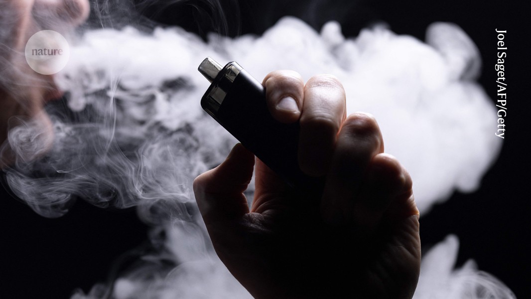 Huge study hints at risks of switching from tobacco cigarettes to vapes - Nature