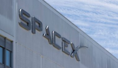 SpaceX May Look Expensive Today — Palantir Co-Founder Says It Could Look 'Really Cheap' In 10 Years