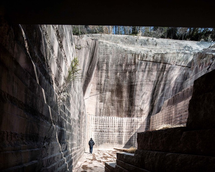 From Quarry to Countertop: Tracing the Origins of Natural Stone in Architecture - Image 6 of 19