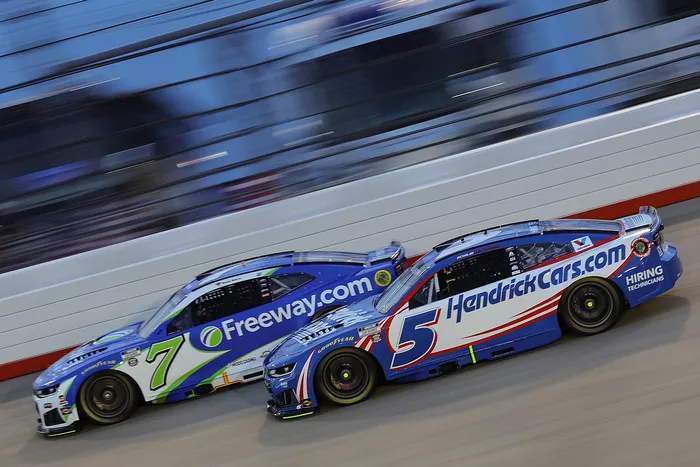 Daniel Suárez, Spire Motorsports, Kyle Larson, Hendrick Motorsports