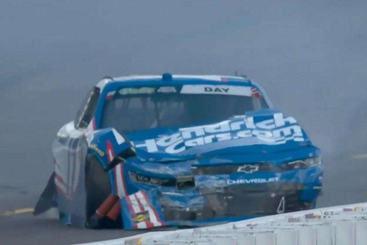 Corey Day and Jesse Love eliminated in clumsy Lap 1, Turn 1 NASCAR O'Reilly crash