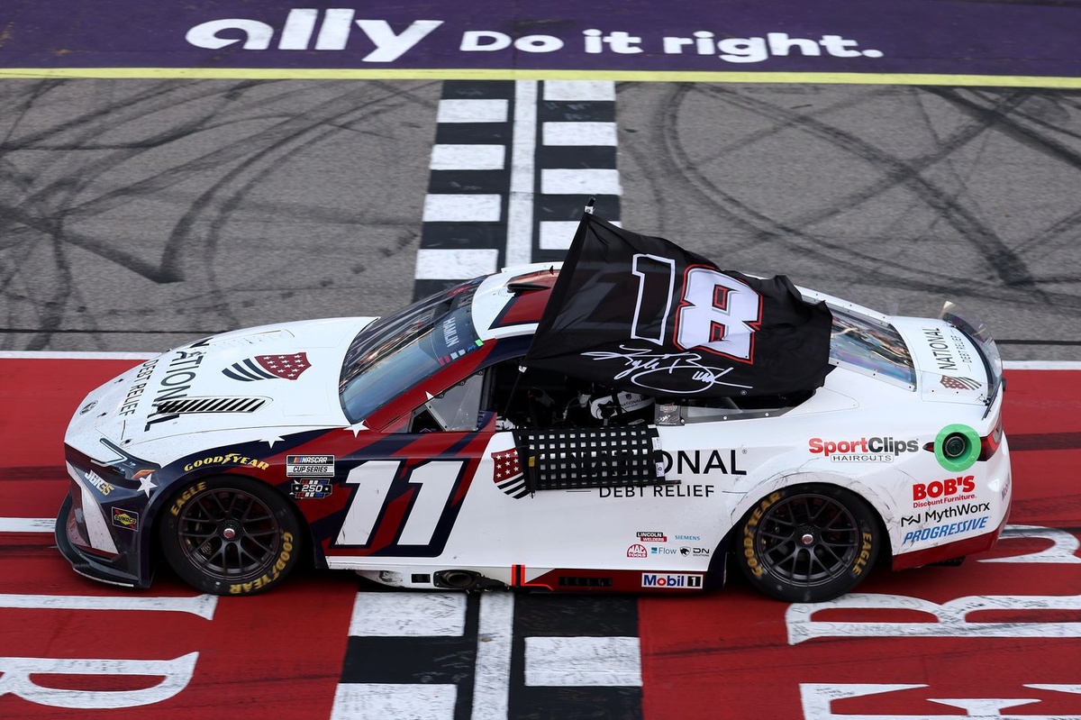 Denny Hamlin wanted to honor Kyle Busch's full history with Michigan flag