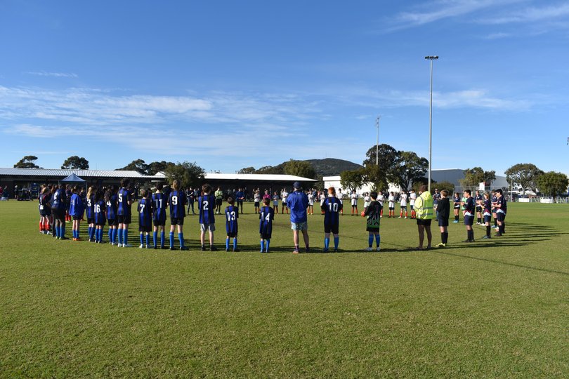 Players competing on June 20 formed a circle in support of Beyond Blue’s Mental Health Match. 