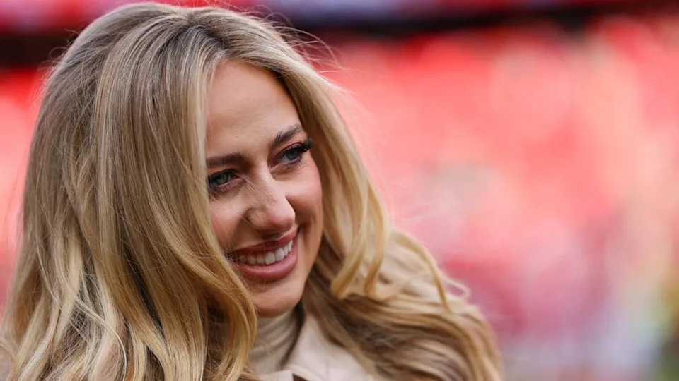 KANSAS CITY, MISSOURI - JANUARY 18: Brittany Mahomes on the sideline prior to the AFC Divisional playoff game between the Kansas City Chiefs and the <a class="link " href="https://sports.yahoo.com/nfl/teams/houston/" data-i13n="sec:content-canvas;subsec:anchor_text;elm:context_link" data-ylk="slk:Houston Texans;sec:content-canvas;subsec:anchor_text;elm:context_link;itc:0" data-yga="{"yLinkElement":"context_link","yModuleName":"content-canvas","yLinkText":"Houston Texans","ySubModuleName":"anchor_text","yHasCommerce":false}">Houston Texans</a> at GEHA Field at Arrowhead Stadium on January 18, 2025 in Kansas City, Missouri. (Photo by Aaron M. Sprecher/Getty Images)Aaron M&period; Sprecher&sol;Getty Images