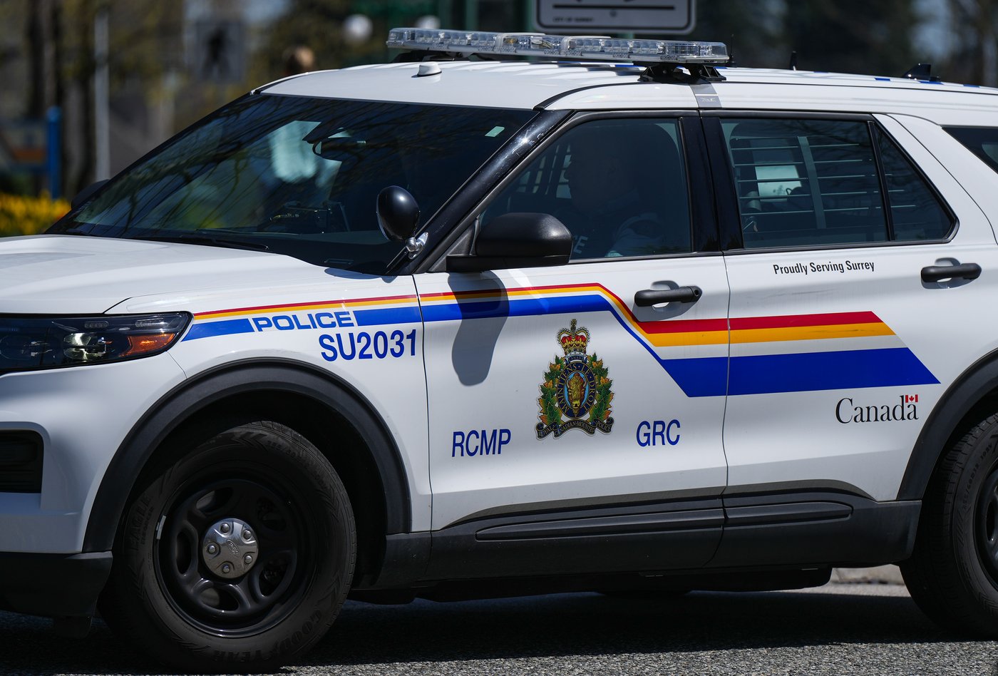 3 charged for allegedly stealing underground telecommunications wiring