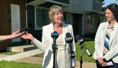 Nearly 900 Edmonton social housing units renovated in 3 years